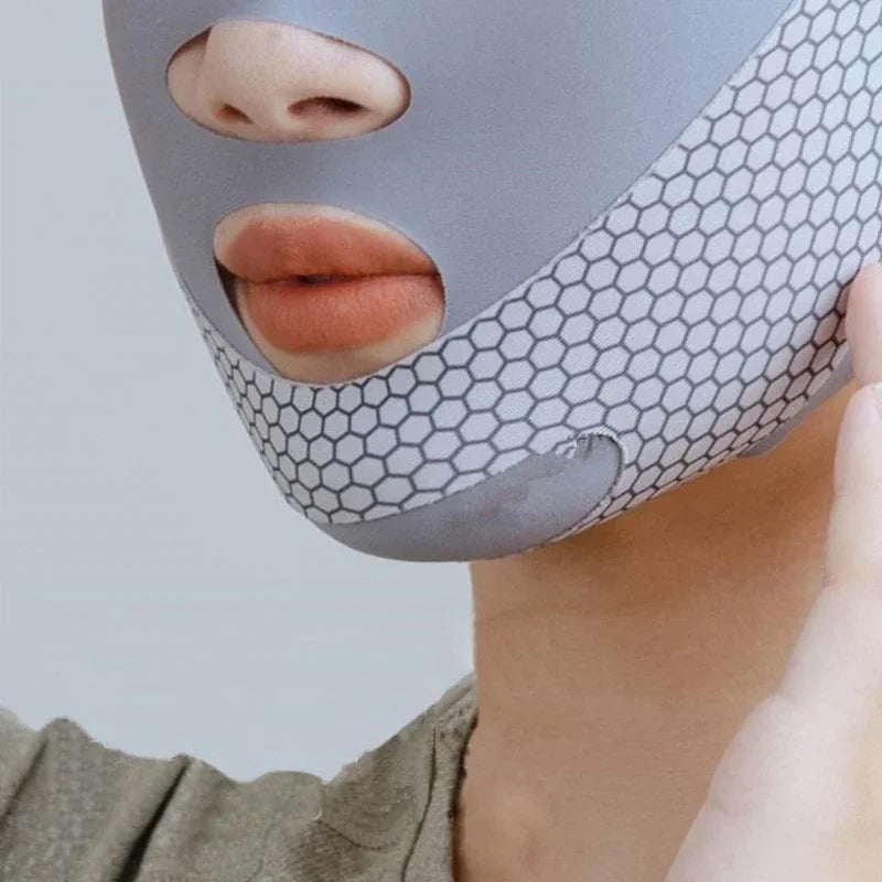 Lifting du visage avec le bandeau amincissant. relaxant, remodelage, réduction du double menton, amincissement du visage, massage du visage
